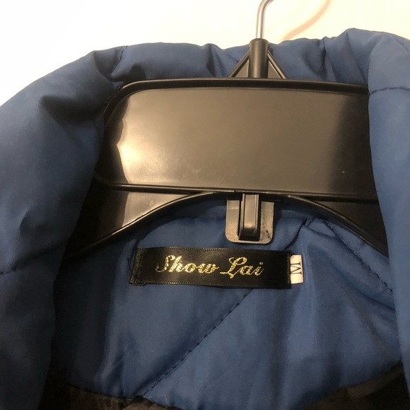 Girls Blue Quilted Vest with Gold Snap Button Details Size Medium - Picture 3 of 4